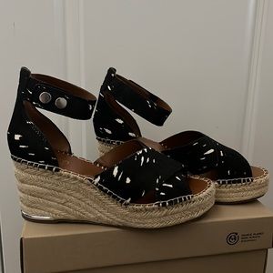 Franco Sarto Clemens Espadrille black and white calf hair size 7.5